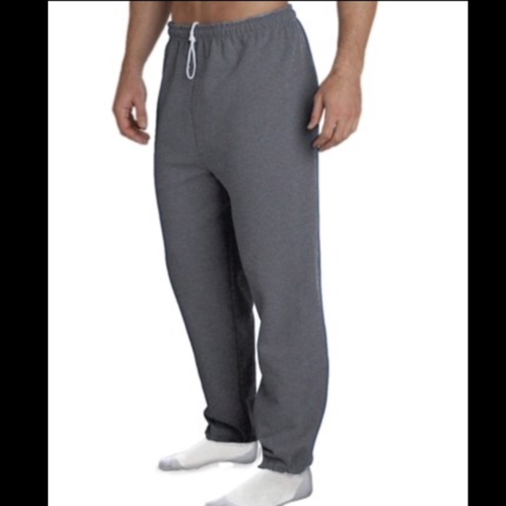 New Gildan Closed Bottom Gray Sweatpants w Pocket